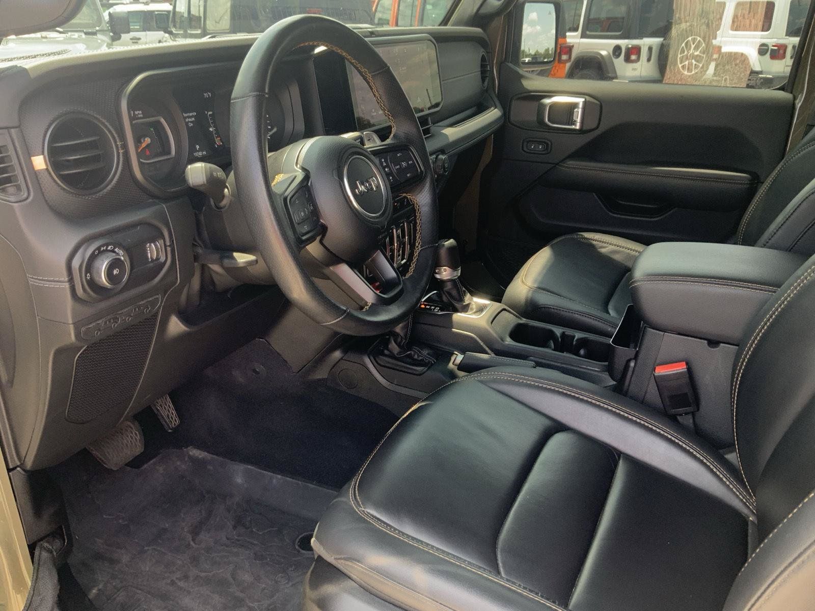 Used 2025 Jeep Wrangler Unlimited Rubicon 392 AWD/4WD image 24