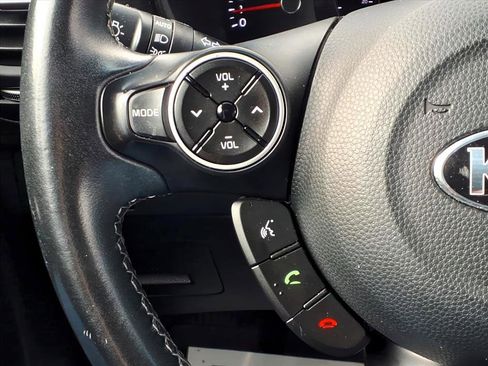 Used 2018 Kia Soul + image 20