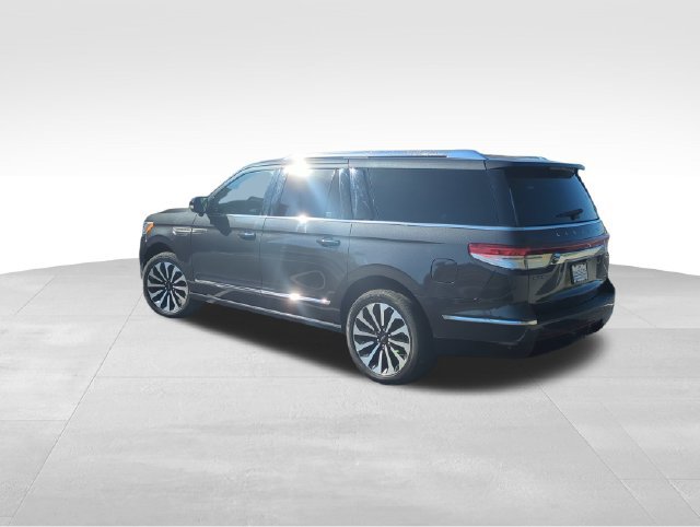Used 2023 Lincoln Navigator L Reserve AWD/4WD image 4