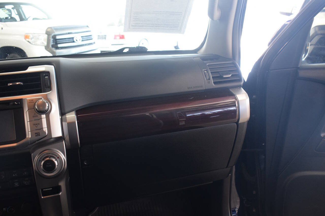 Used 2019 Toyota 4Runner Limited AWD/4WD image 28