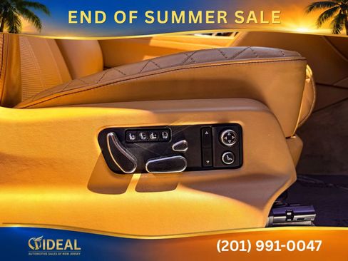 Used 2017 Bentley Bentayga AWD/4WD image 21