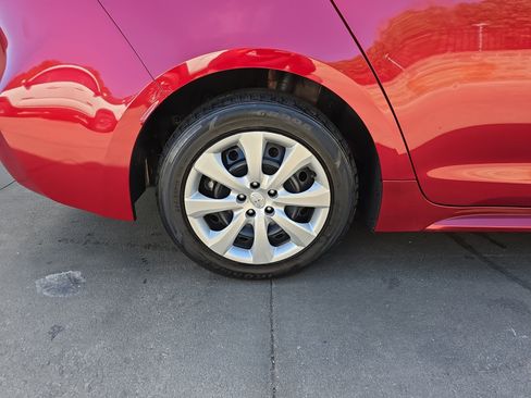 Used 2024 Toyota Corolla LE image 35