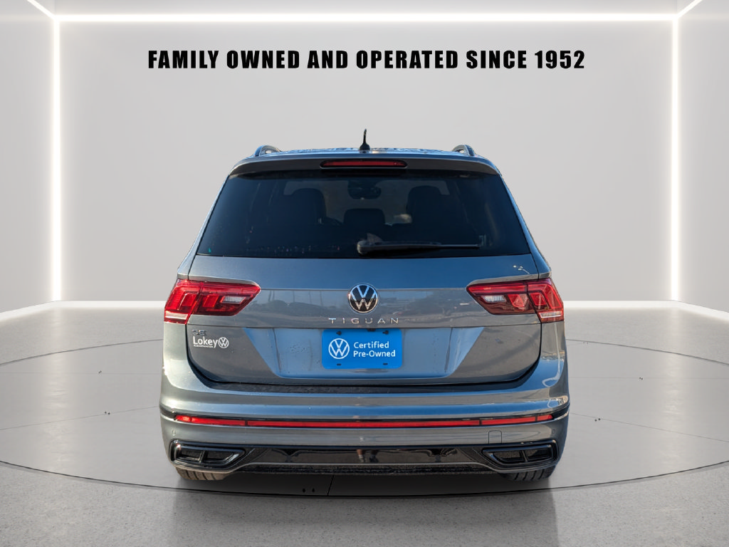 Certified 2023 Volkswagen Tiguan SE R-Line FWD image 5