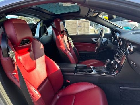 Used 2015 Mercedes-Benz SLK 350 image 18