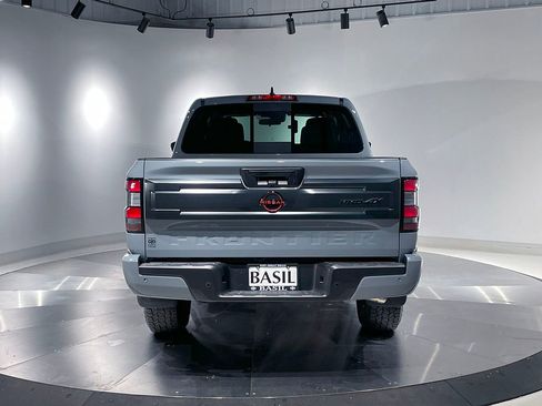 Used 2025 Nissan Frontier PRO-4X image 12