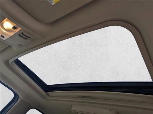 Used 2010 Chevrolet Avalanche LTZ image 15