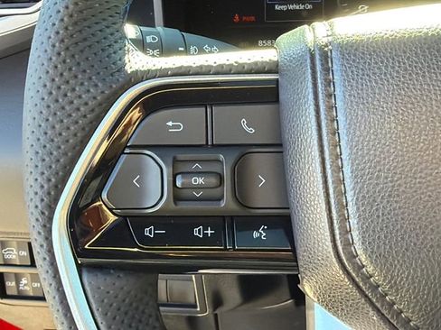 Used 2025 Toyota Sequoia Platinum image 34