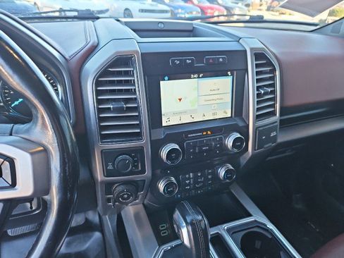 Used 2018 Ford F150 Platinum w/ Max Trailer Tow Package image 19