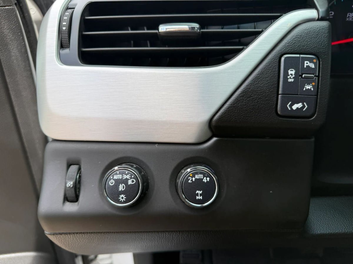 Used 2019 GMC Yukon SLT AWD/4WD image 29