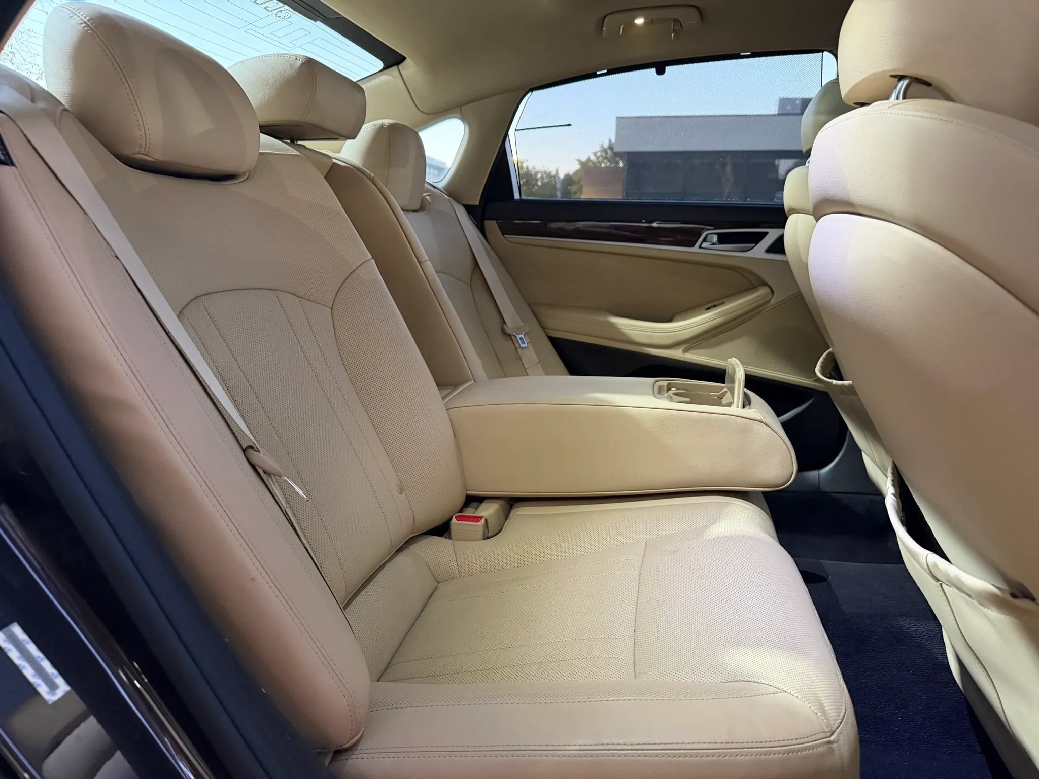 Used 2015 Hyundai Genesis 3.8 w/ Option Group 02 RWD image 14