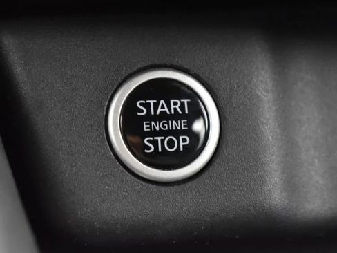 Used 2023 Nissan Rogue SV image 27