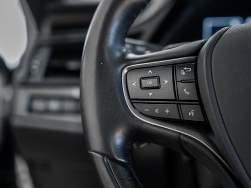 Used 2023 Lexus ES 300h w/ Luxury Package image 28