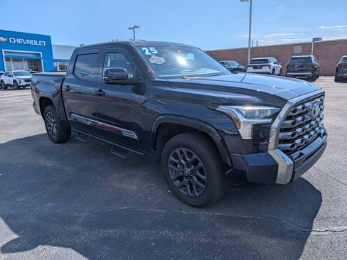 Used 2025 Toyota Tundra Platinum AWD/4WD image 6