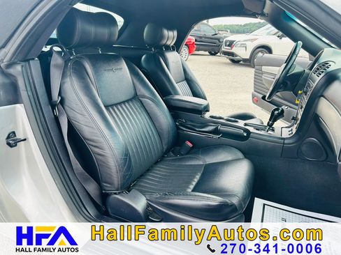 Used 2005 Ford Thunderbird RWD image 13