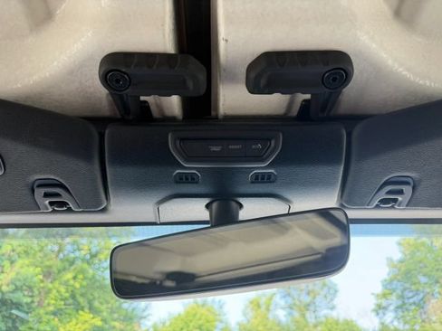 Used 2020 Jeep Gladiator Overland AWD/4WD image 24