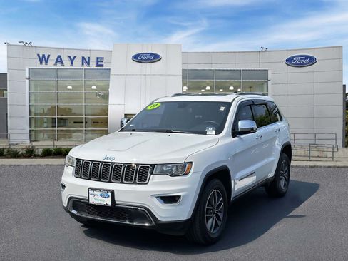 Used 2019 Jeep Grand Cherokee Limited AWD/4WD image 2