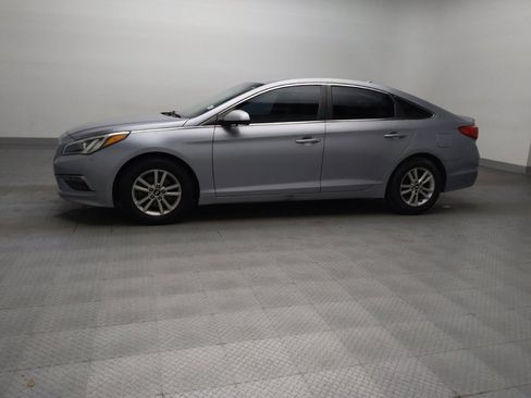 Used 2015 Hyundai Sonata SE w/ Option Group 09 FWD image 2