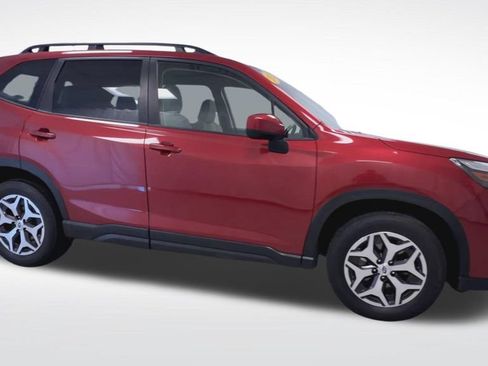 Used 2022 Subaru Forester Premium AWD/4WD image 9