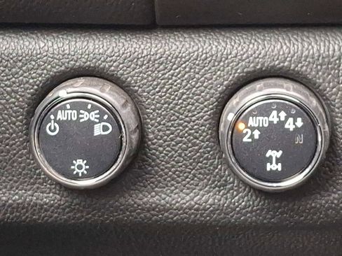 Used 2018 Chevrolet Colorado LT image 24