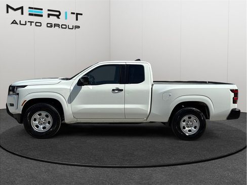 Used 2022 Nissan Frontier S RWD image 5