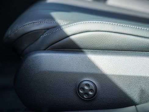 New 2026 Mercedes-Benz E 450 4MATIC Sedan image 37