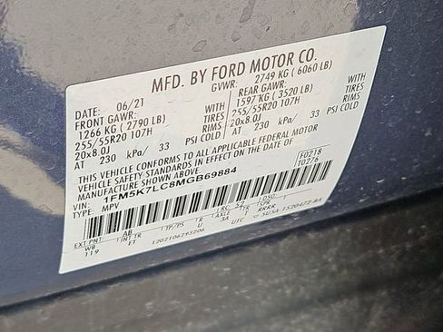 Used 2021 Ford Explorer King Ranch w/ Premium Technology Package image 15