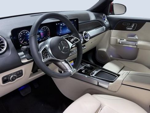 New 2026 Mercedes-Benz GLB 250 4MATIC image 5