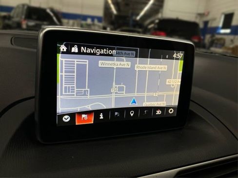Used 2015 MAZDA MAZDA3 i Touring w/ Technology Package FWD image 30