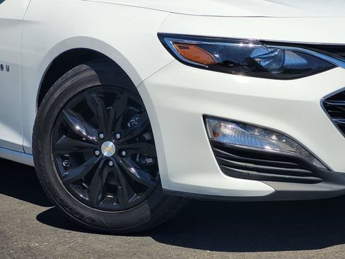 Used 2023 Chevrolet Malibu LT FWD image 9