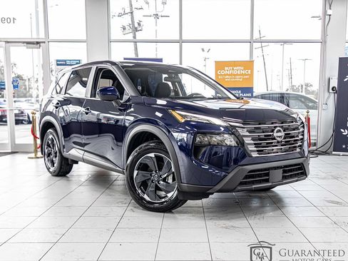 Used 2026 Nissan Rogue SV AWD/4WD image 3