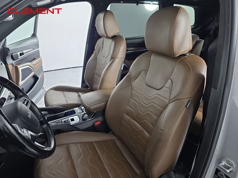 Used 2022 Kia Telluride SX w/ SX Prestige Package image 30