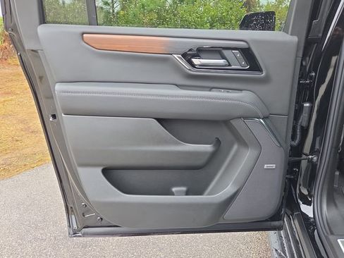 New 2026 GMC Yukon XL Denali image 11