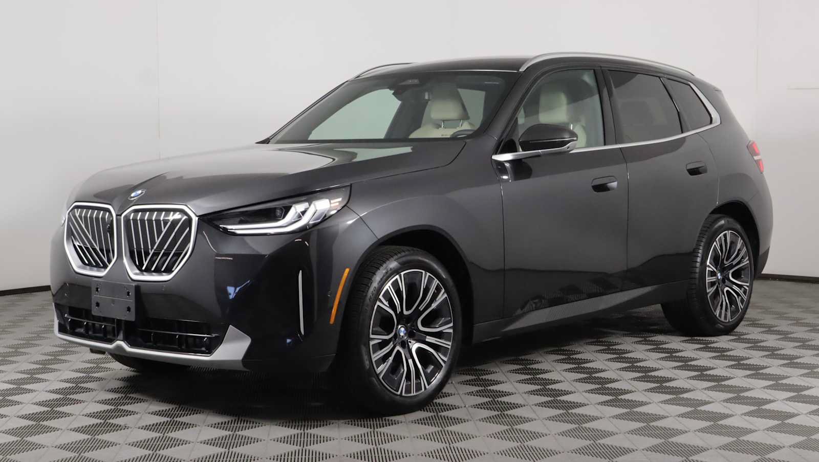 Used 2026 BMW X3 xDrive30i w/ Premium Package AWD/4WD image 3