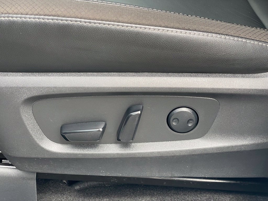 Certified 2025 Nissan Pathfinder SL AWD/4WD image 15