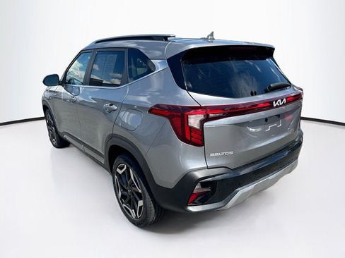 Certified 2024 Kia Seltos SX w/ SX Sunroof Package AWD/4WD image 7