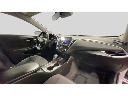 Used 2024 Chevrolet Malibu RS FWD image 18
