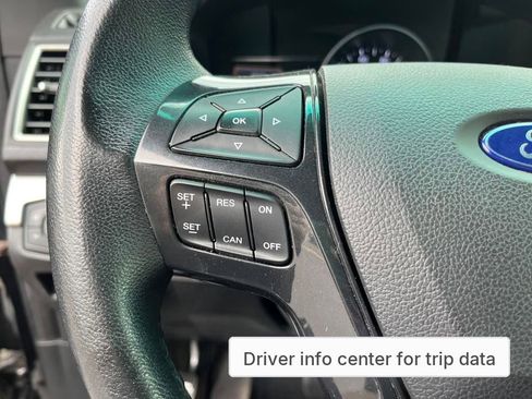 Used 2017 Ford Explorer XLT w/ Equipment Group 202A image 32