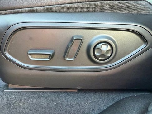 New 2025 Jeep Grand Cherokee L Limited w/ Trailer Tow Package image 12