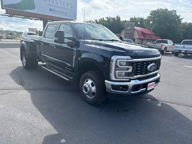 Used 2024 Ford F350 Lariat AWD/4WD image 3