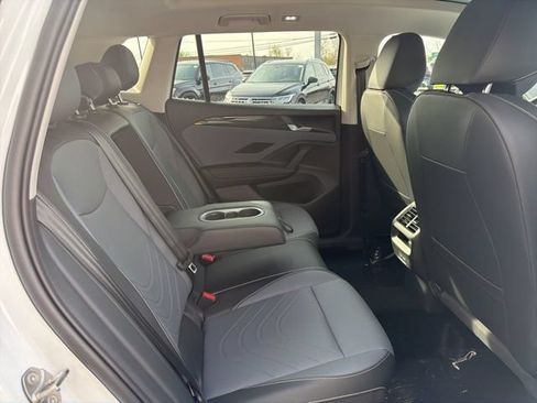 New 2026 Volkswagen Tiguan SE AWD/4WD image 28