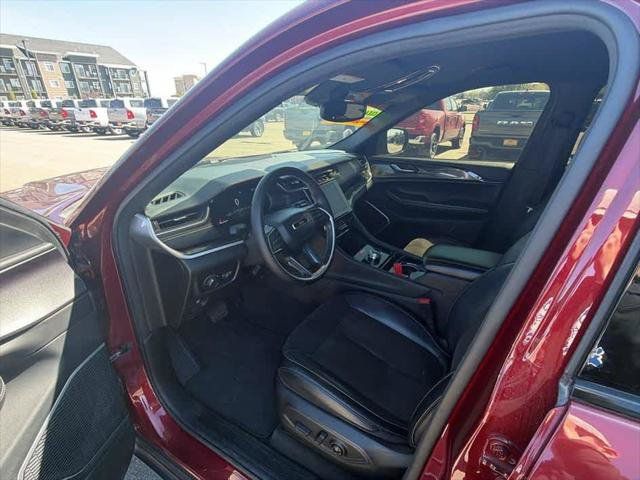 Used 2021 Jeep Grand Cherokee L Laredo AWD/4WD image 11