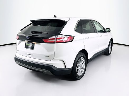 Used 2024 Ford Edge SEL image 9