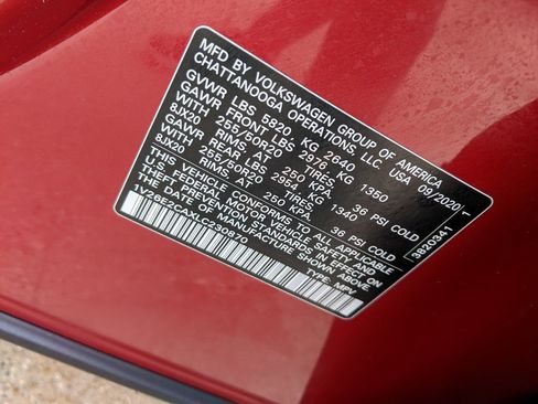 Certified 2020 Volkswagen Atlas Cross Sport SE image 30