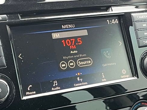 Used 2020 Nissan Rogue S image 13