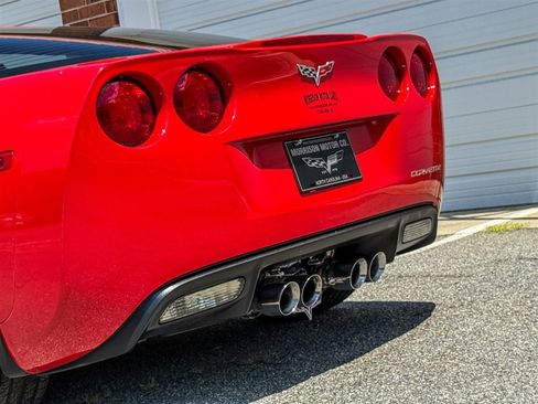 Used 2009 Chevrolet Corvette Coupe w/ Preferred Equipment Group RWD image 24