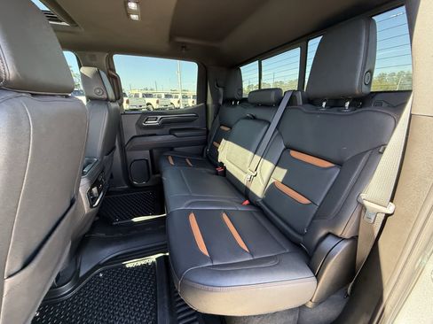 Used 2023 GMC Sierra 1500 AT4 w/ Technology Package image 30