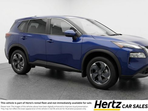 Used 2025 Nissan Rogue SV image 1