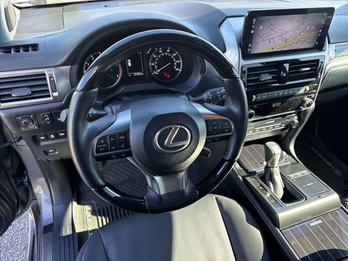 Used 2023 Lexus GX 460 Premium w/ Premium Plus Package image 17
