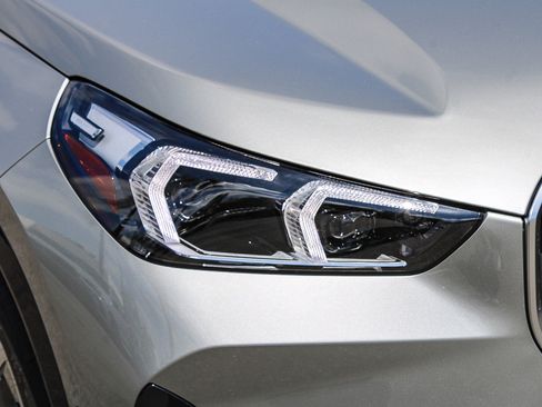 New 2026 BMW X1 xDrive28i AWD/4WD image 7