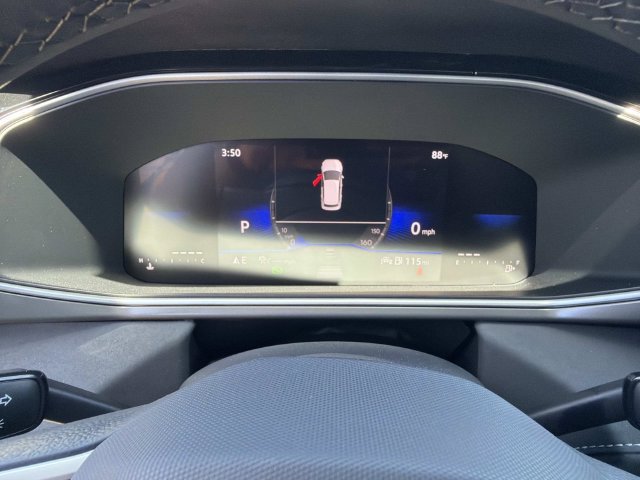 New 2026 Volkswagen Taos SE FWD image 18